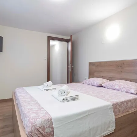 Quiet 7-hills * Saloniki