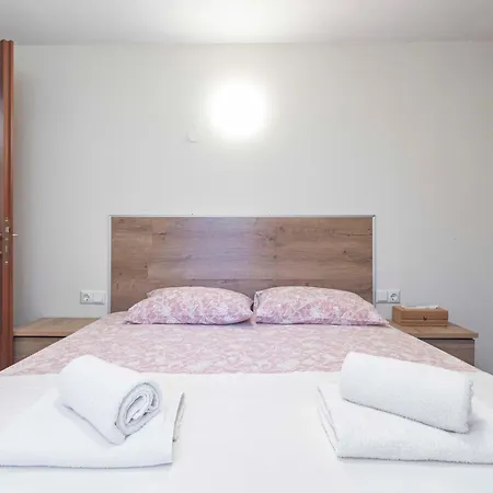 Quiet 7-hills Appartement *